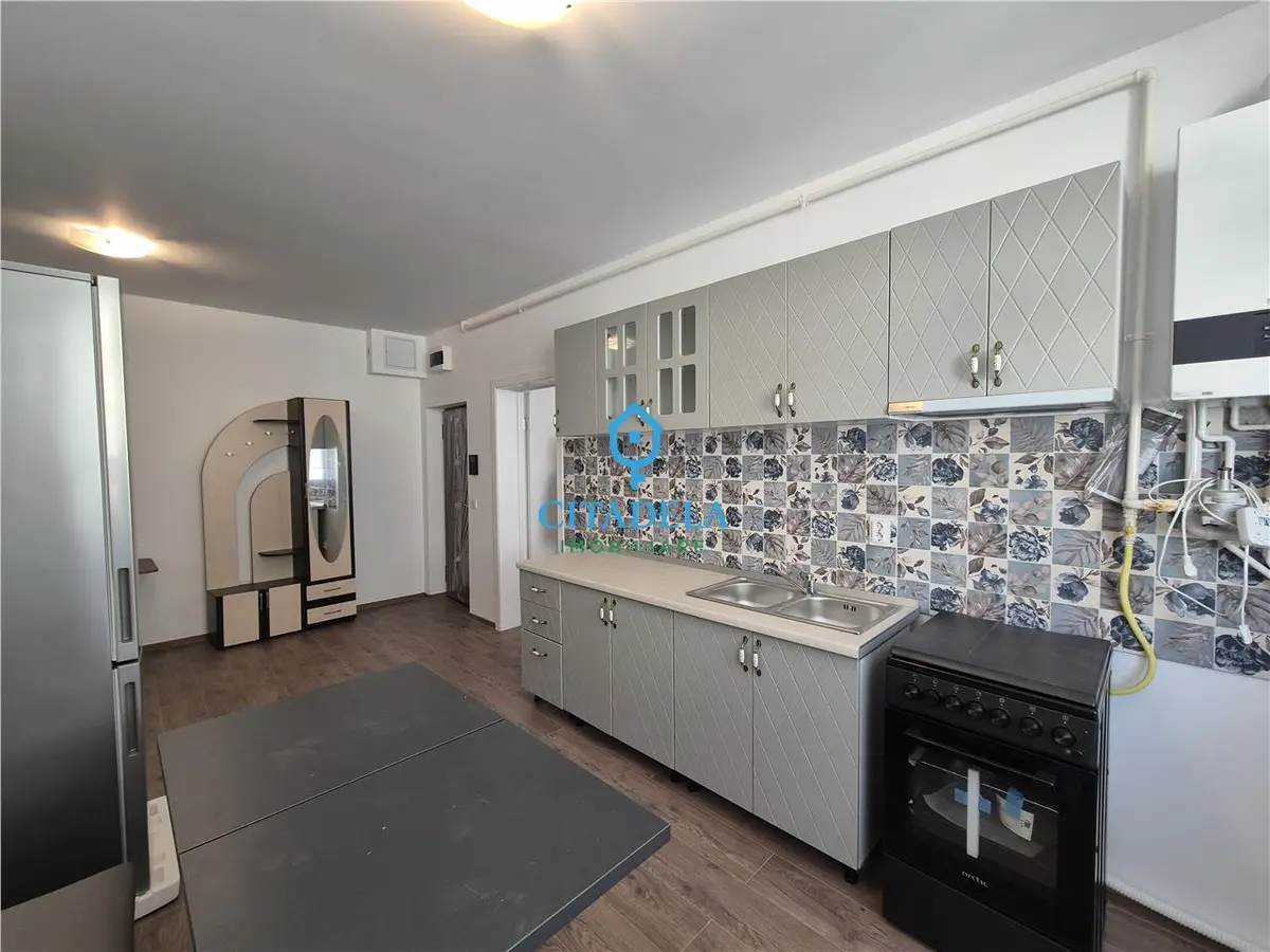 Apartament cu 2 camere de închiriat, bloc nou, garaj, zona Centru, fotografia 10