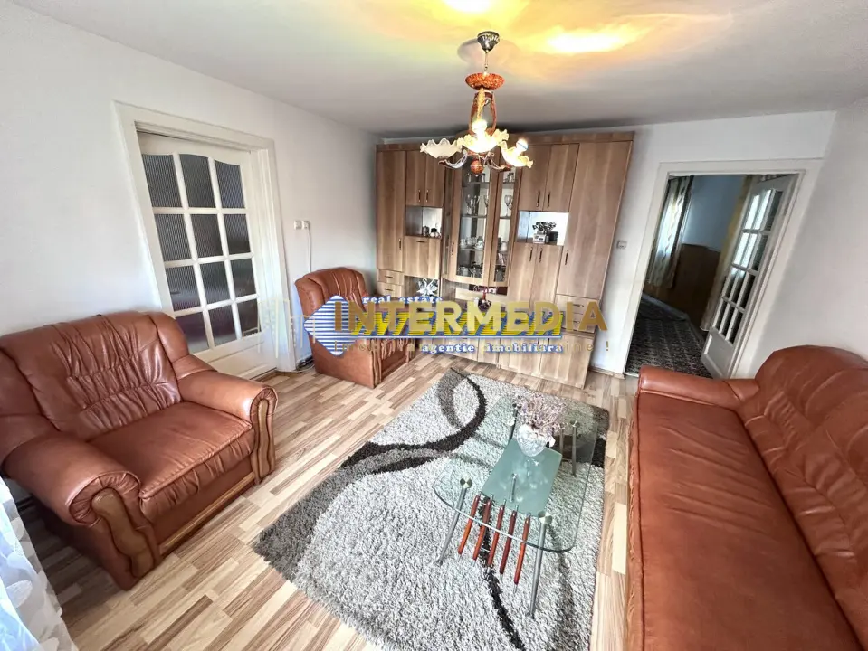 Casa 6 camere 300 mp utili de vanzare Centru cu spatiu comercial teren 400 mp, fotografia 9