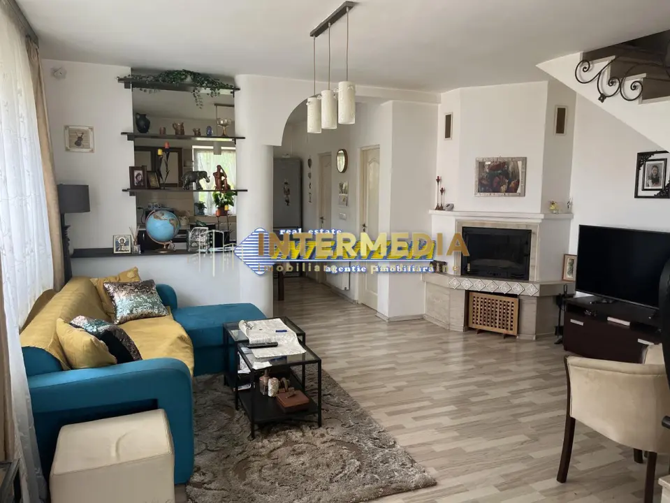 Casa de vanzar in Cetate Alba Iulia cu toate utilitatile, fotografia 1
