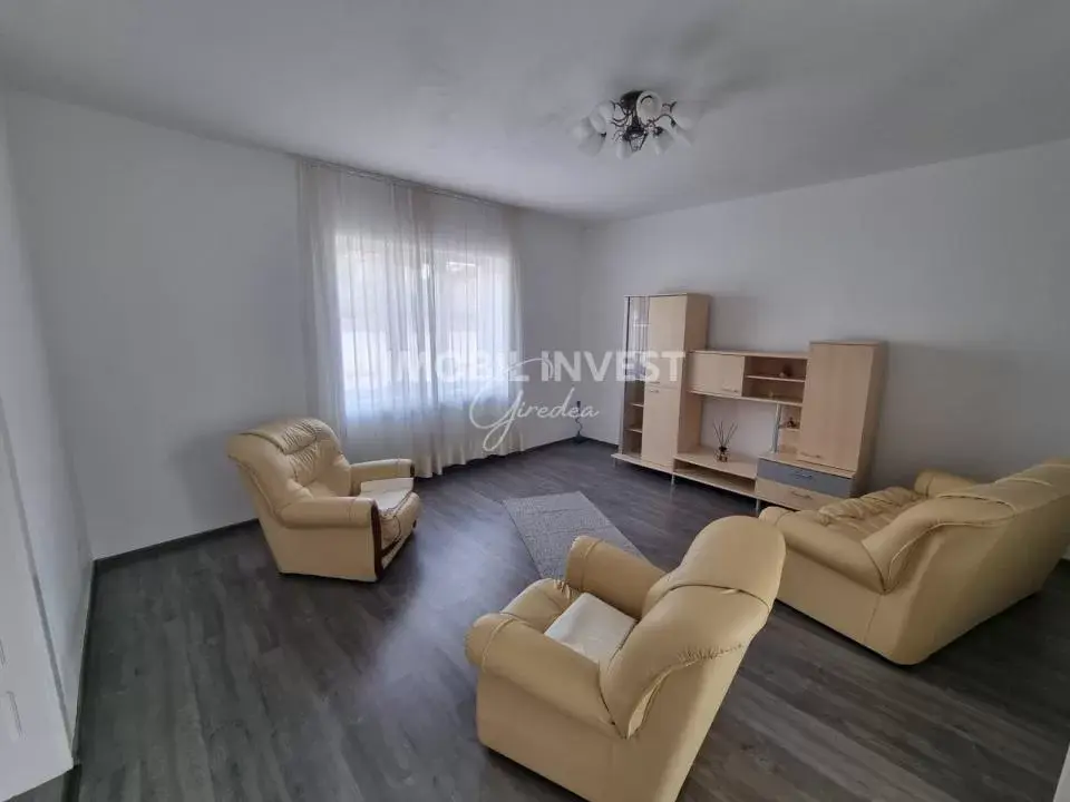 Casă individuală cu 4 camere, 995 mp teren și terasă de 35 mp, zona Centru, fotografia 6