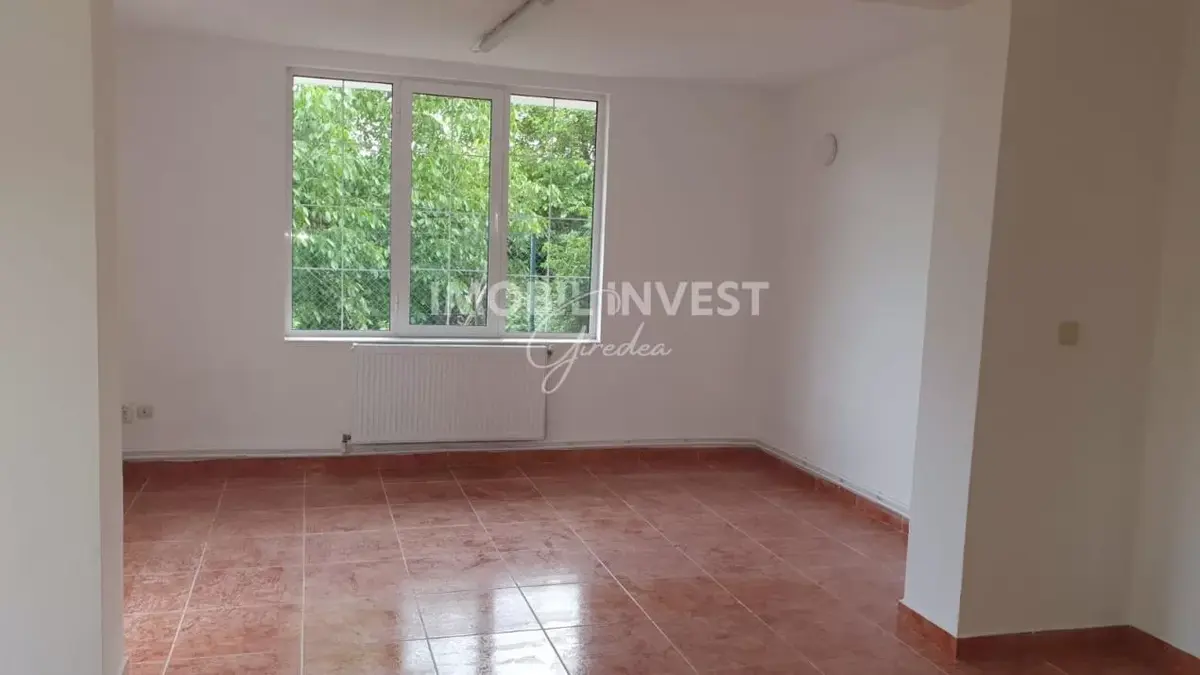 Casă cu living, 3 dormitoare și 2 băi, zona Tolstoi, Alba Iulia, fotografia 4