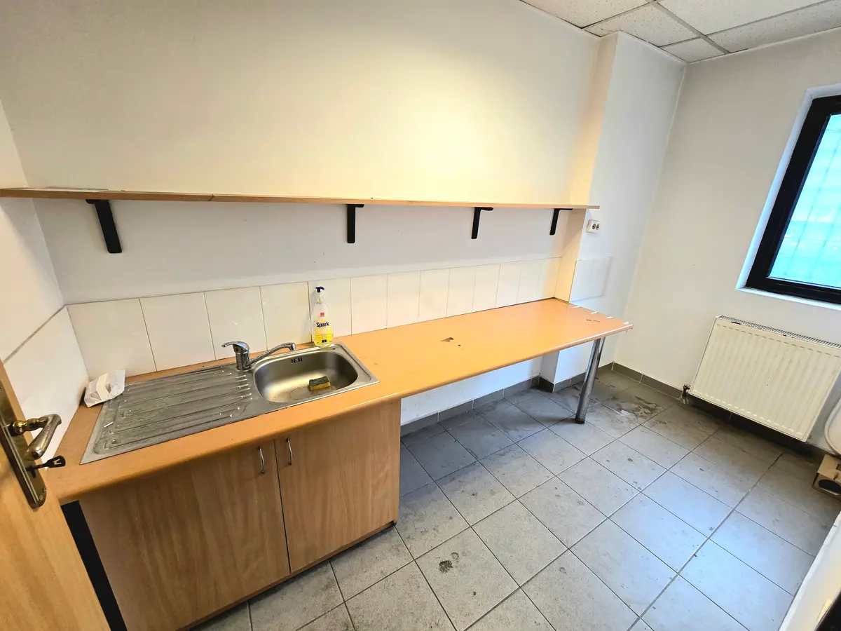 Spațiu comercial de 15 mp, pretabil pentru arhivă, în zona Cetate, fotografia 10