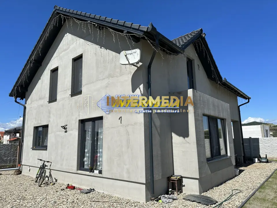 Casa noua de vanzare cu 4 camere in Alba Iulia finisata la cheie zona Micesti, fotografia 3