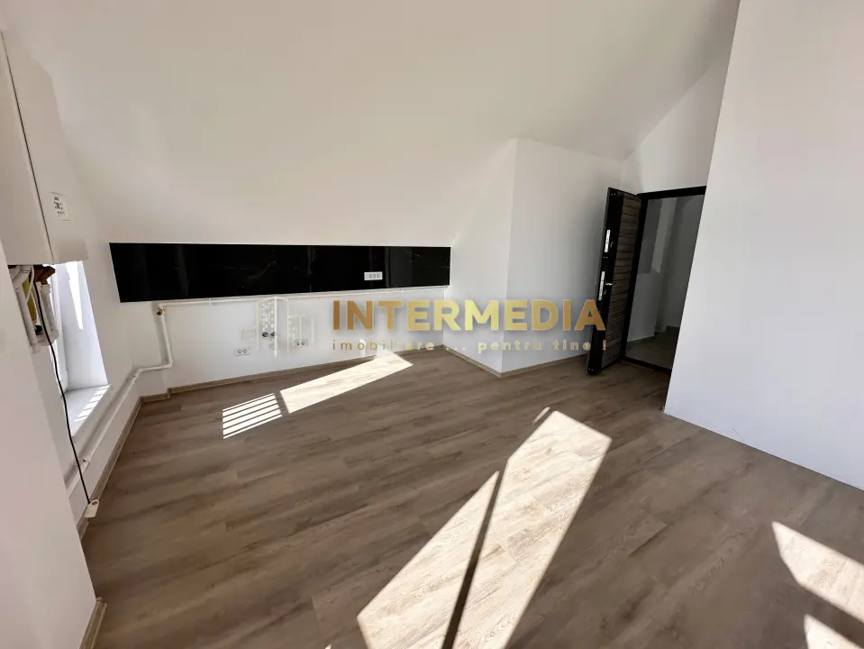 GARSONIERA DE VANZARE, 41 MP, BLOC NOU, CETATE, FINISATA COMPLET, fotografia 9