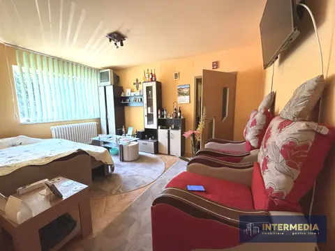 Apartament cu 2 camere semidecomandat, zona Cetate, Alba Iulia