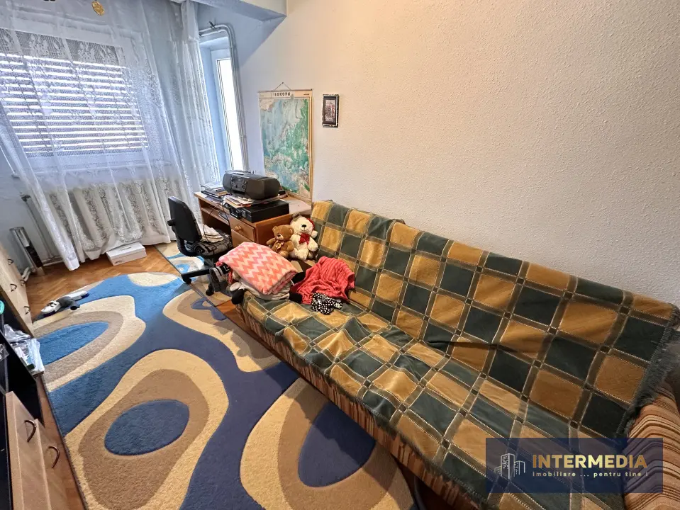 Apartament cu 3 camere decomandat, 80 mp utili, zona Centru, Alba Iulia, 2 balcoane, fotografia 8