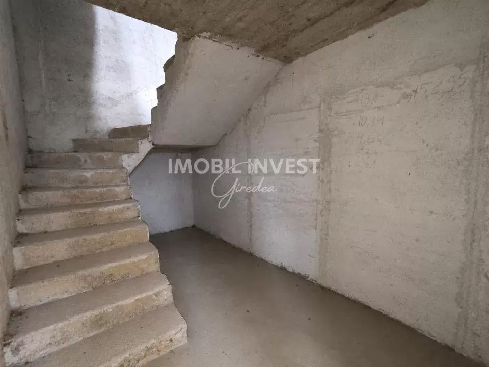 Casă individuală cu 4 camere, 174 mp utili, 300 mp teren, Partoș, fotografia 6