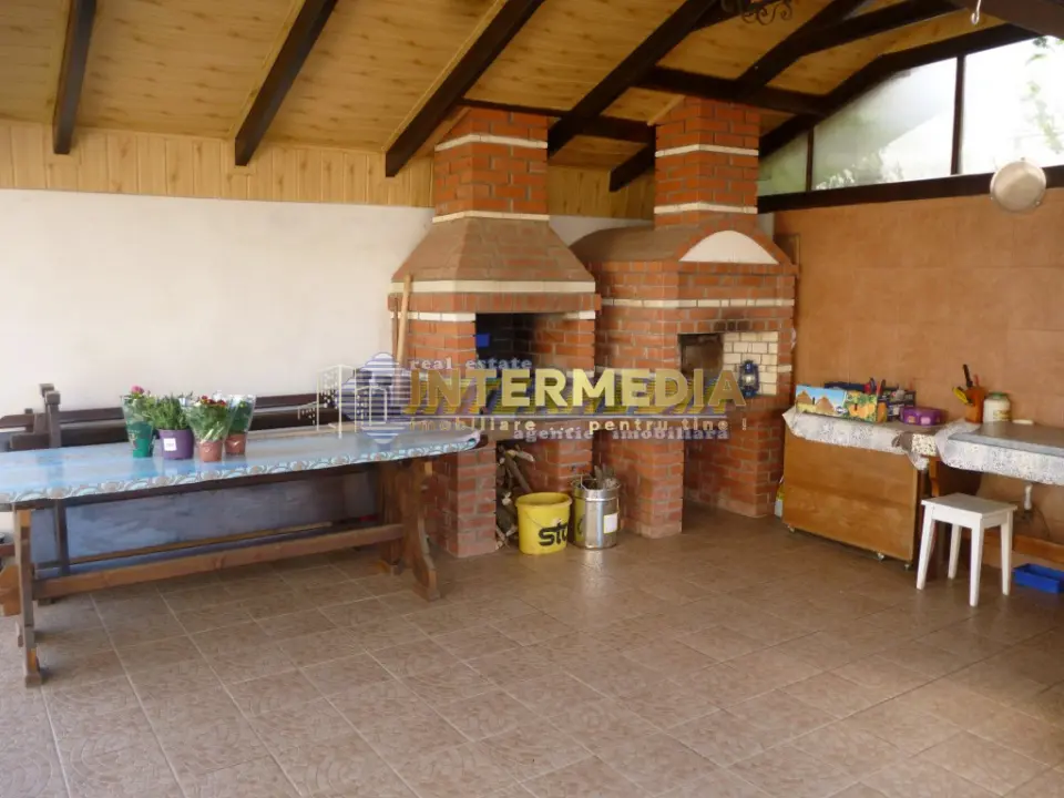 Casa de vanzare, D+ P+ M, zona buna, Cetate Alba Iulia, finisata, 560 mp, fotografia 3