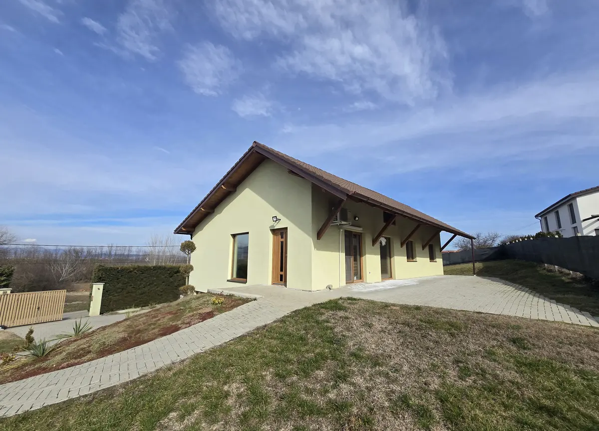 Casă individuală în zona Ciugud, teren de 2000 mp, fotografia 1