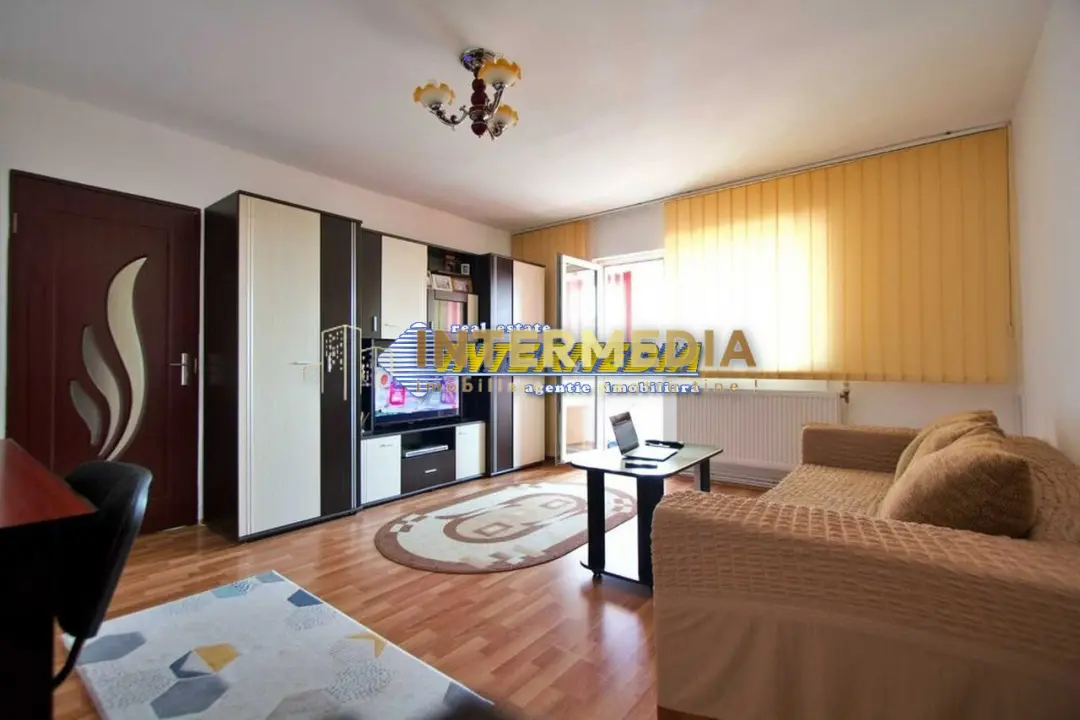 Apartament cu 2 camere de vanzare in Alba Iulia Cetate Piata mobilat si utilat, fotografia 3