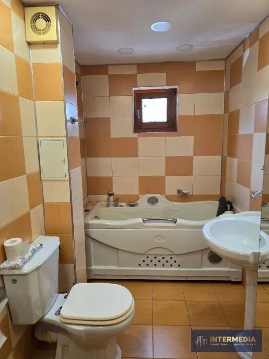 Apartament cu 4 camere, decomandat, etaj 2, în Alba Iulia, zona Cetate, fotografia 9