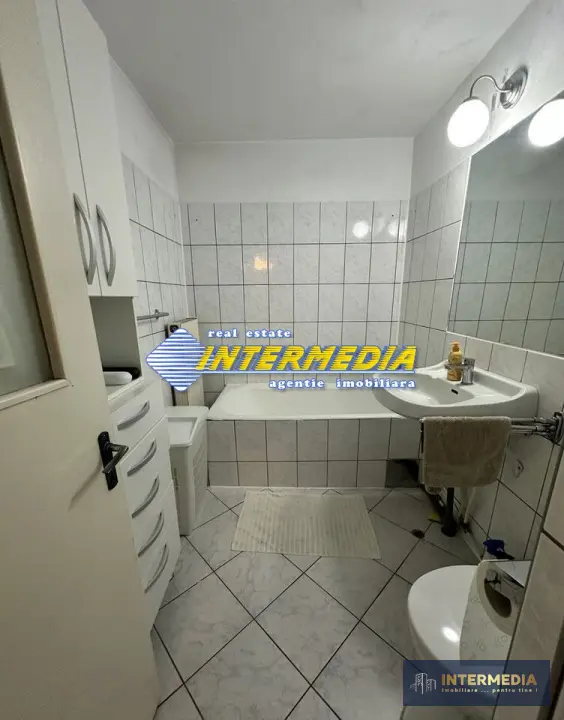 De Vanzare Apartament 4 camere decomandat 83 mp etaj 1 finisat complet, fotografia 12