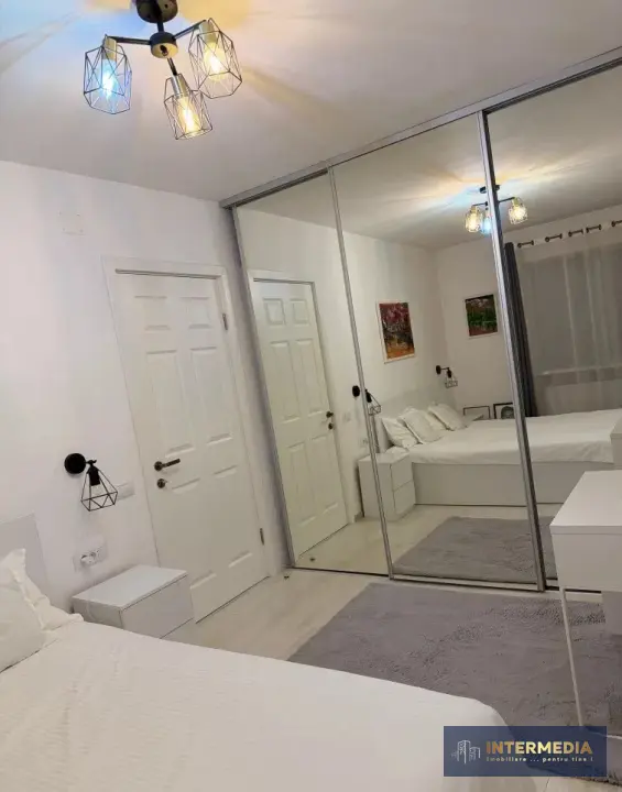 Apartament cu 2 camere în Alba Iulia, zona Cetate, renovat, mobilat și utilat, fotografia 3
