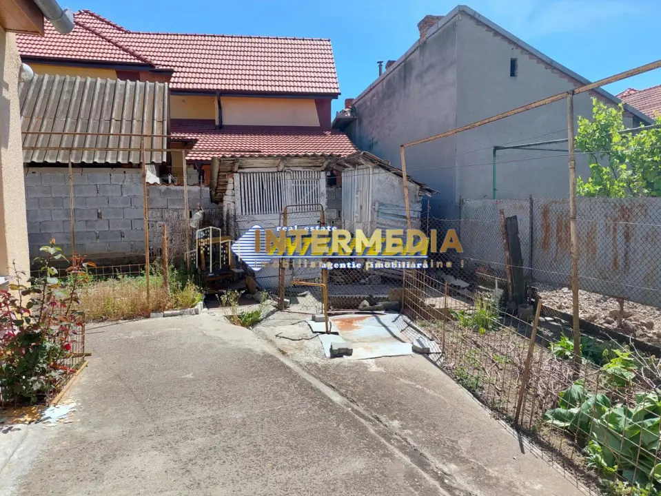 Casa de vanzare in Centru pozitie buna, asfalt, Ideal afacere!, fotografia 5