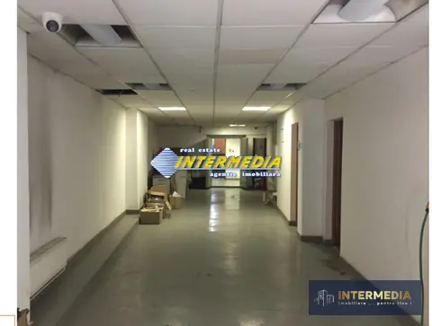 Spatiu Birouri 900 mp Cabinete Clinici Banci Shouroom-uri Alba Iulia Centru