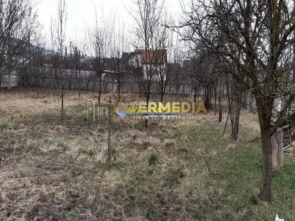 Teren intravilan cu utilitati in cartierul Cetate 946 mp Alba Iulia, fotografia 1