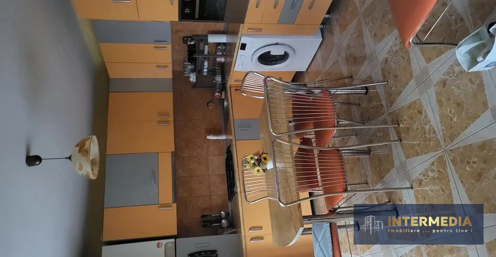 Casă de vânzare în Alba Iulia, zona Cetate, 3 camere, mobilată și utilată, fotografia 2