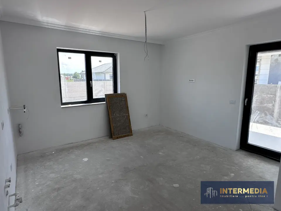Casa individuala moderna, 4 camere, 102 mp, teren 423 + panouri fotovoltaice, fotografia 8