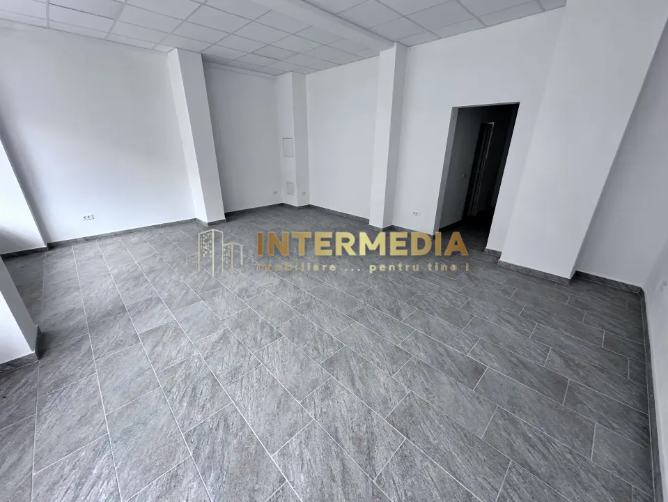 Spatiu Comercial finisat si renovat 80 mp inchiriere Alba Iulia Sub Stadion, fotografia 3