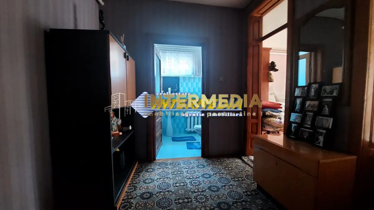 Casa de vanzare cu 5 camere in cartier Cetate Alba Iulia finisata D+P+E, fotografia 8