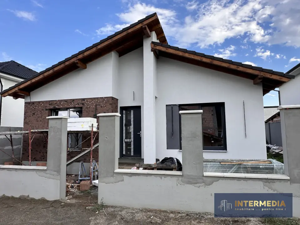 Casă nouă în Alba Iulia, 4 camere, teren 424 mp, fotografia 1