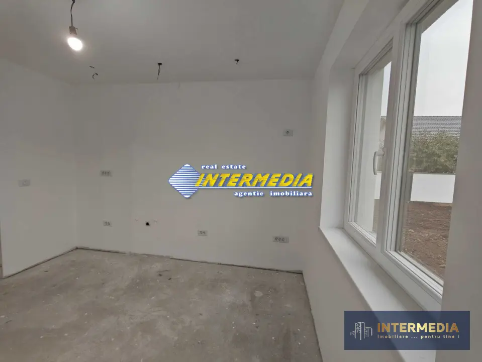 CASA NOUA, 4 CAMERE, 61 130 MP, TERASA, Teren 361 mp, DE VANZARE, fotografia 13