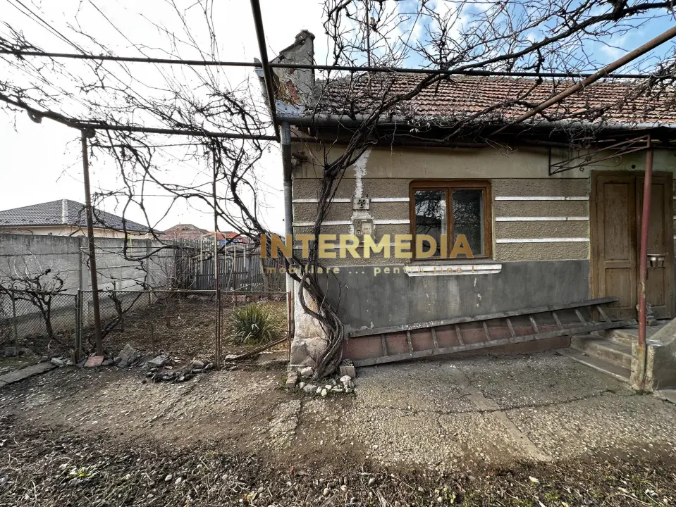 Teren Intravilan intrare Barabant 1242 mp. Imprejmuit Asfalt Utilitati Bransate, fotografia 10