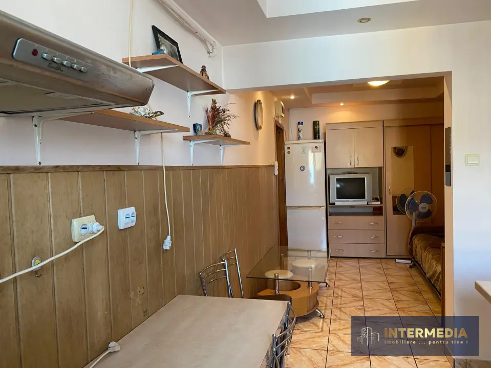 Apartament 2 camere, decomandat, Cetate, vedere panoramică, mobilat, fotografia 6