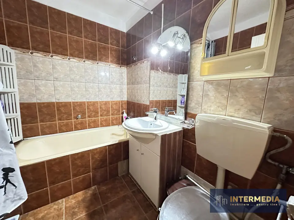 Apartament 3 camere, 68 mp, 2 Bai, Balcon, Pivnita, CETATE Mercur, Mobilat, fotografia 6
