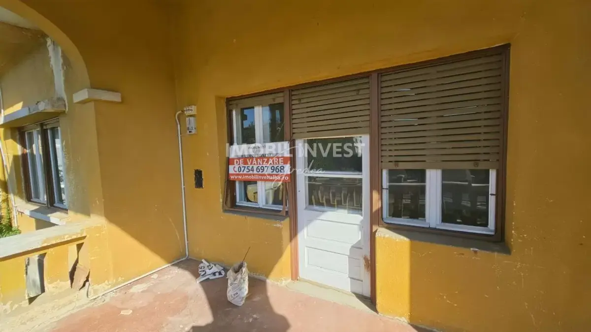 Casă cu 3 camere și 500 mp teren, zona centrală din Blaj, fotografia 1