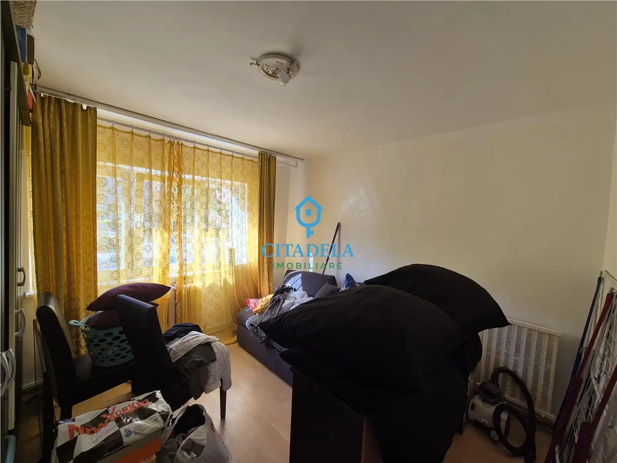 Apartament cu 3 camere, decomandat, în Ampoi 3, Alba Iulia, fotografia 3