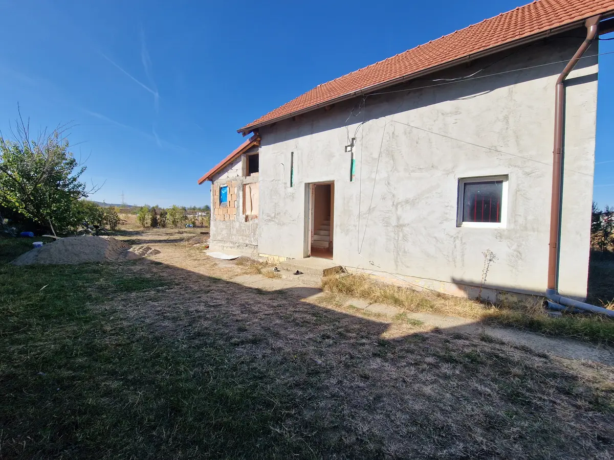 Casă de vânzare, 110 mp utili, teren 650 mp, Sebeș-Petrești, fotografia 2
