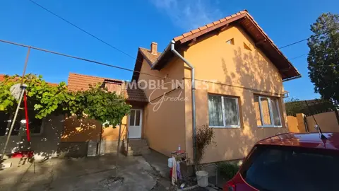 Casă individuală în Vințu de Jos, 1677 mp teren, 3 camere