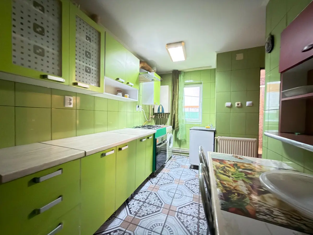 Apartament cu 2 camere de închiriat, 38 mp, mobilat, Cetate, fotografia 3