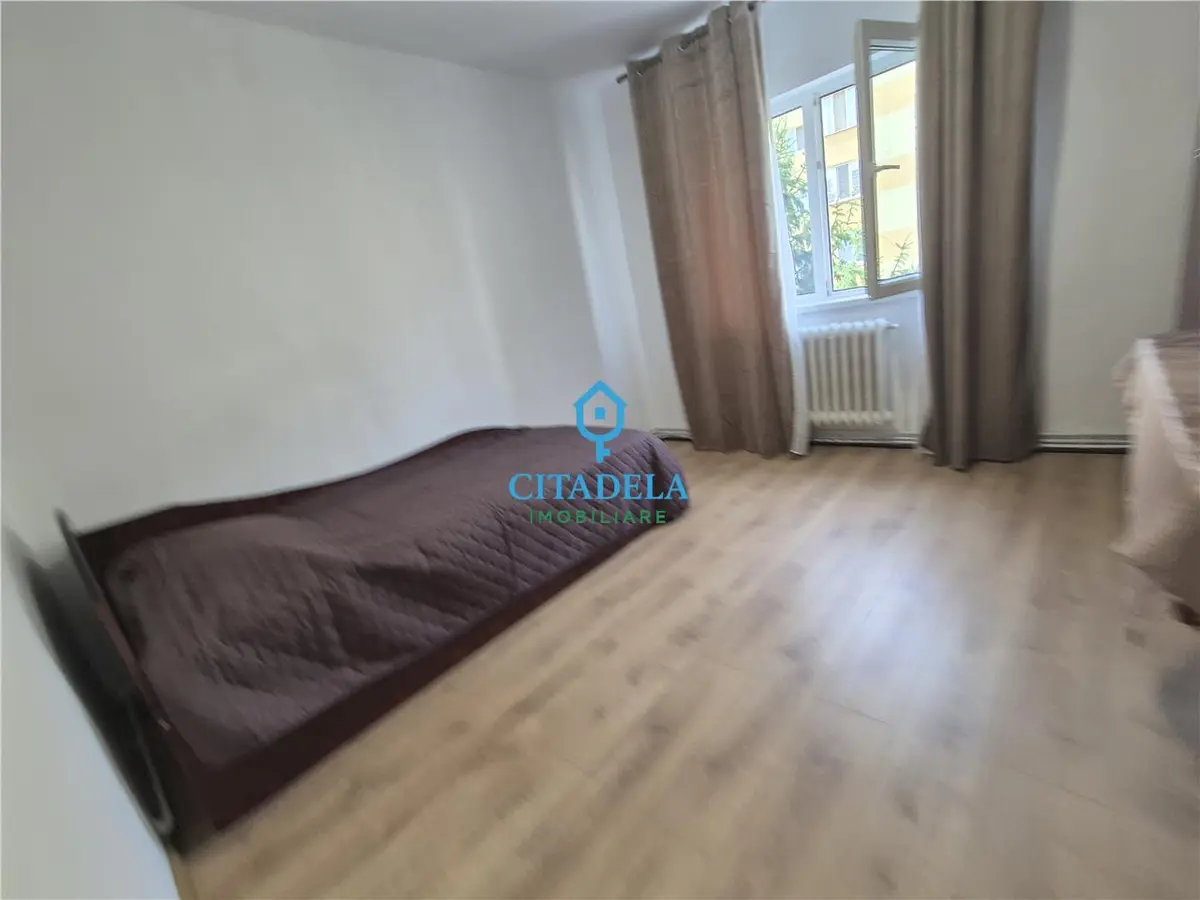 Apartament cu 3 camere, etaj 2, zona Cetate, Alba Iulia, fotografia 4