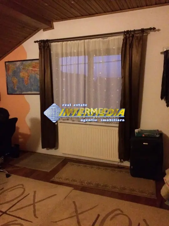 Casa Noua de vanzare P+E+M cu 3250 mp teren in Zona Ciugud, fotografia 2