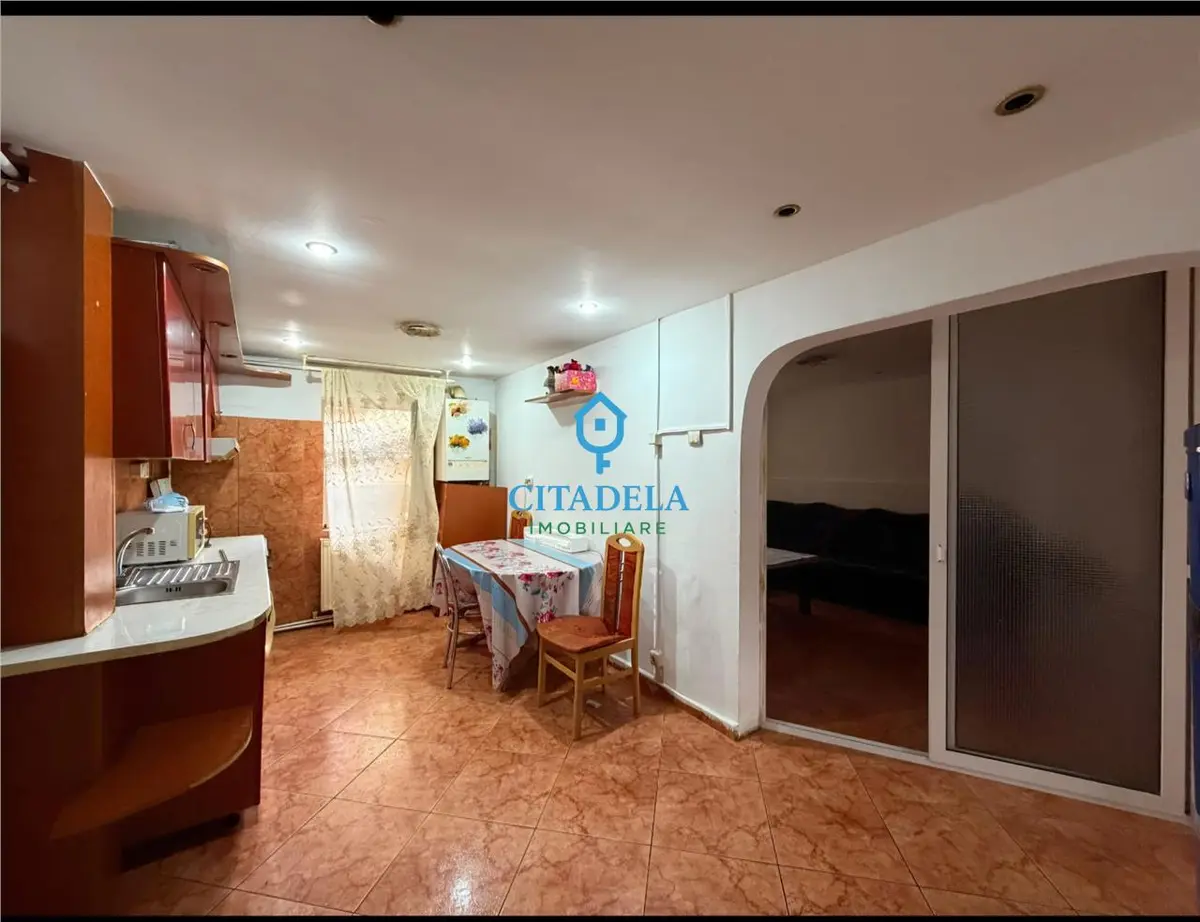 Apartament cu 2 camere decomandat, 64 mp, Alba Iulia, zona Tolstoi, fotografia 1