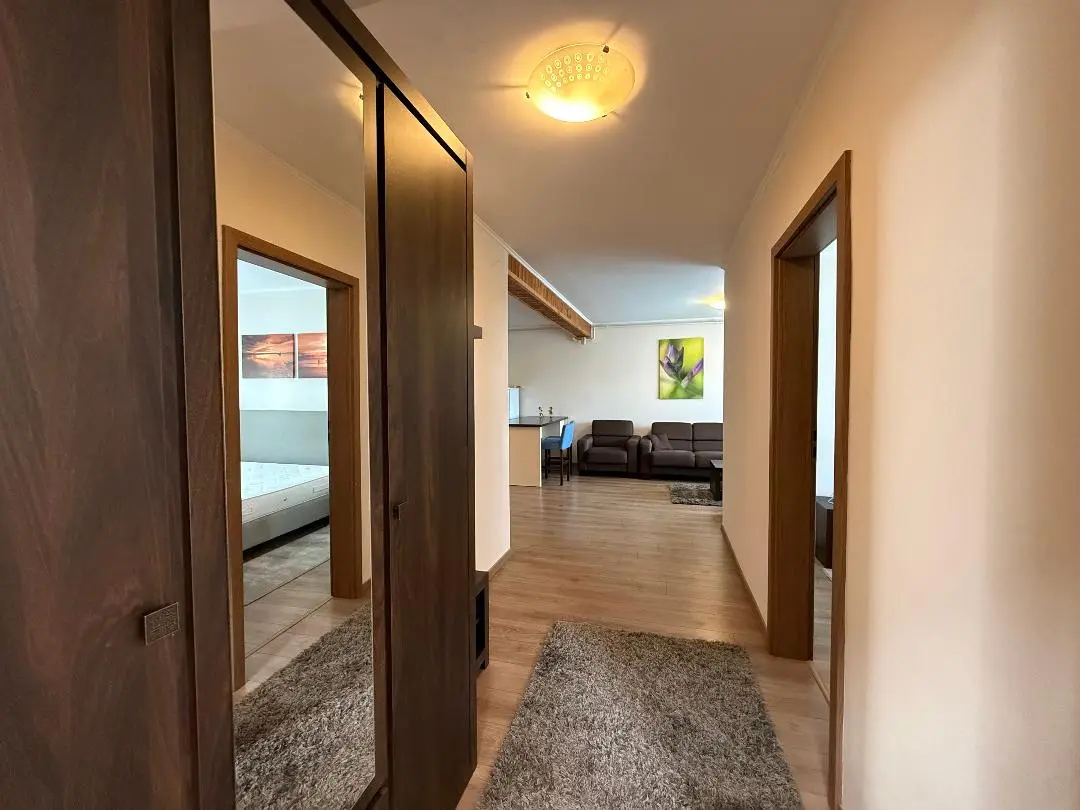 Apartament cu 3 camere de vânzare în zona Cetate, Alba Iulia, fotografia 3
