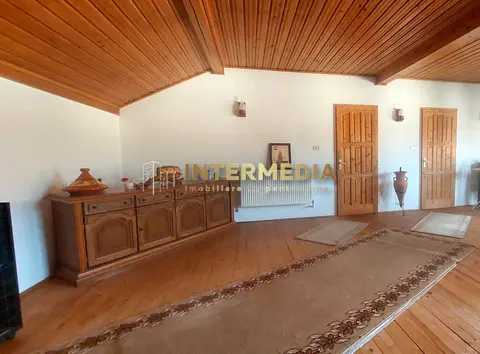 Casa Noua de vanzare P+E+M cu 3250 mp teren in Zona Ciugud
