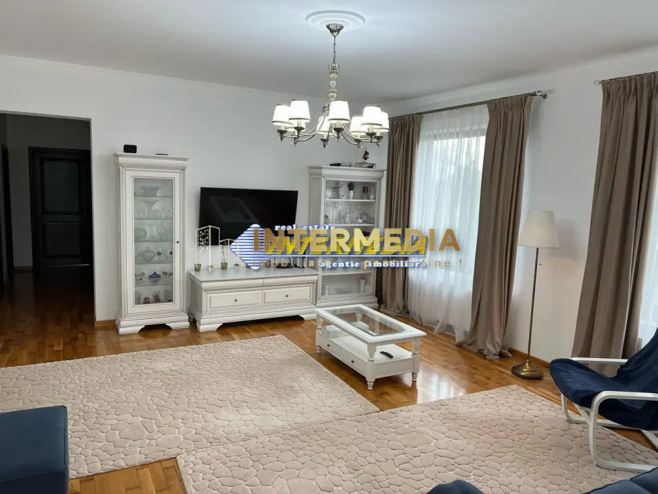 Casa noua construita pe un nivel in Cetate, ultrafinisa, fotografia 10