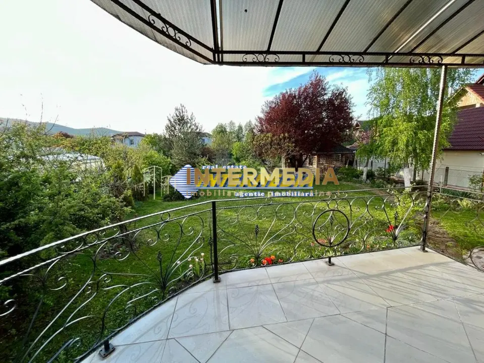 Vila de Vanzare D+P+E+M+pod in Cetate Alba Iulia, fotografia 5