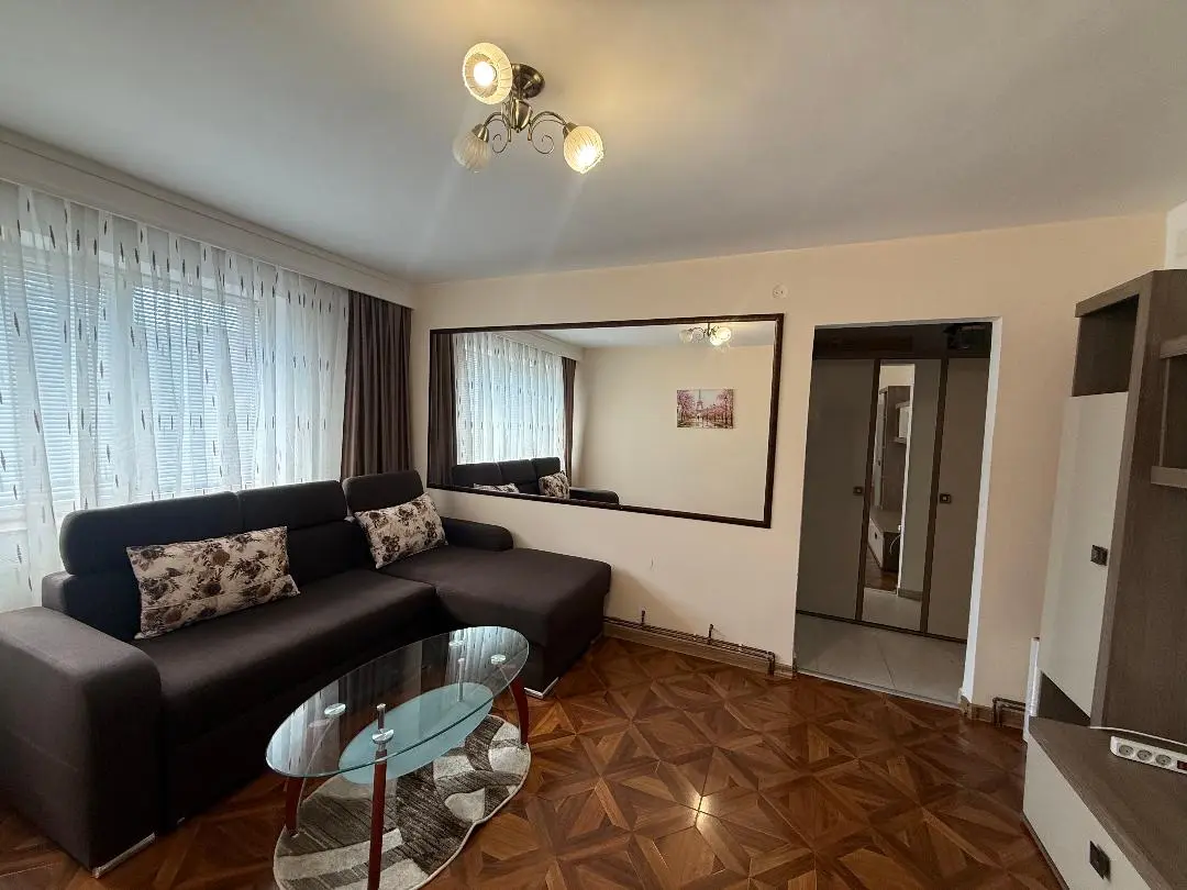 Apartament cu 2 camere de vânzare, zona Cloșca, fotografia 1