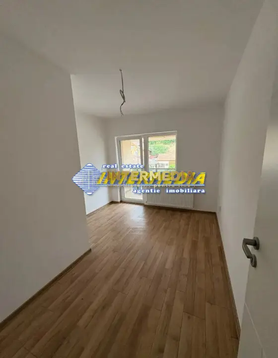 Casa noua, 144 mp, 4 camere, finisata la cheie, Alba Iulia, teren 300 mp, fotografia 4