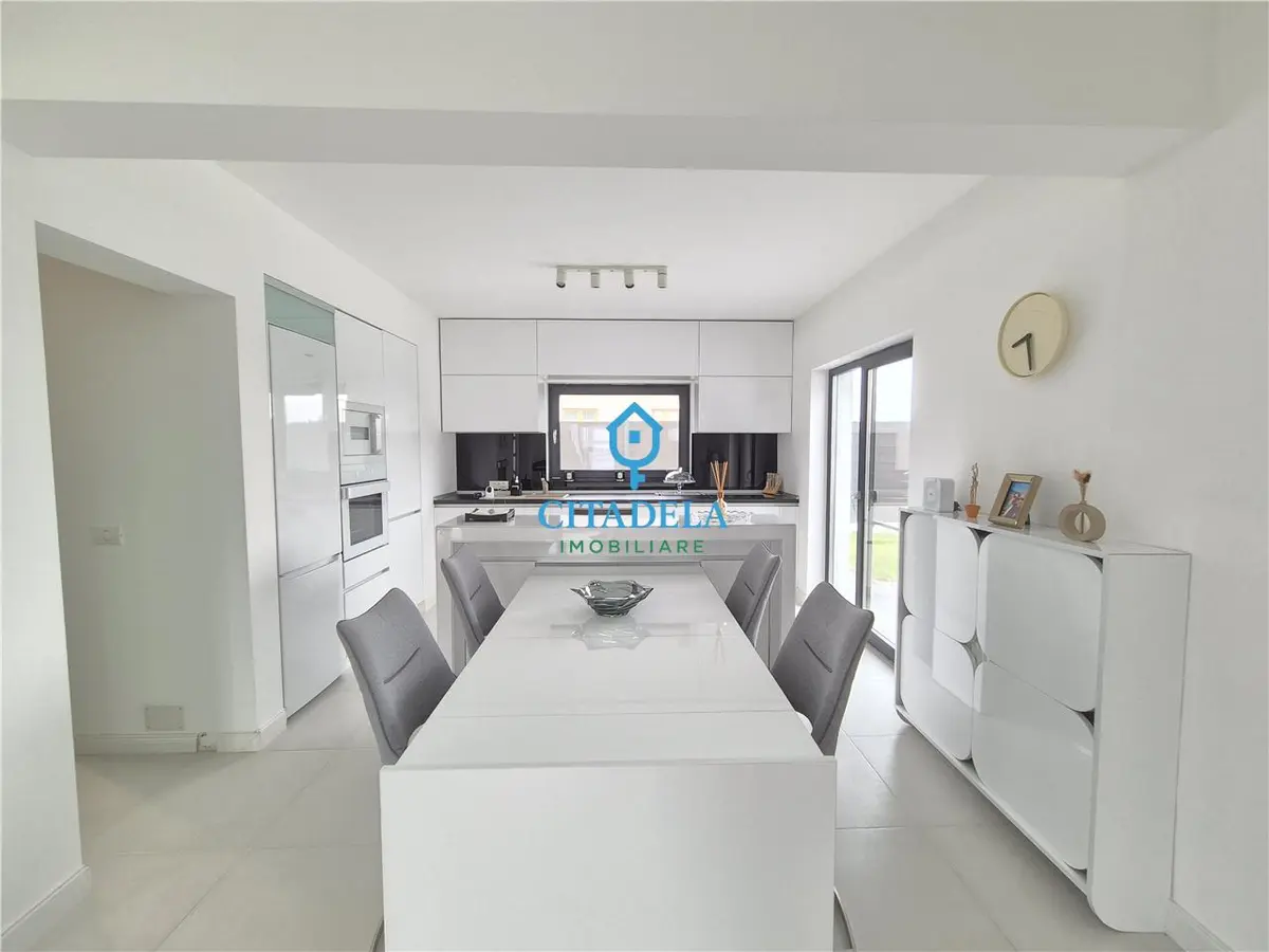 Casă individuală de vânzare în Alba Iulia, zona Nord, reper Orizont, fotografia 4