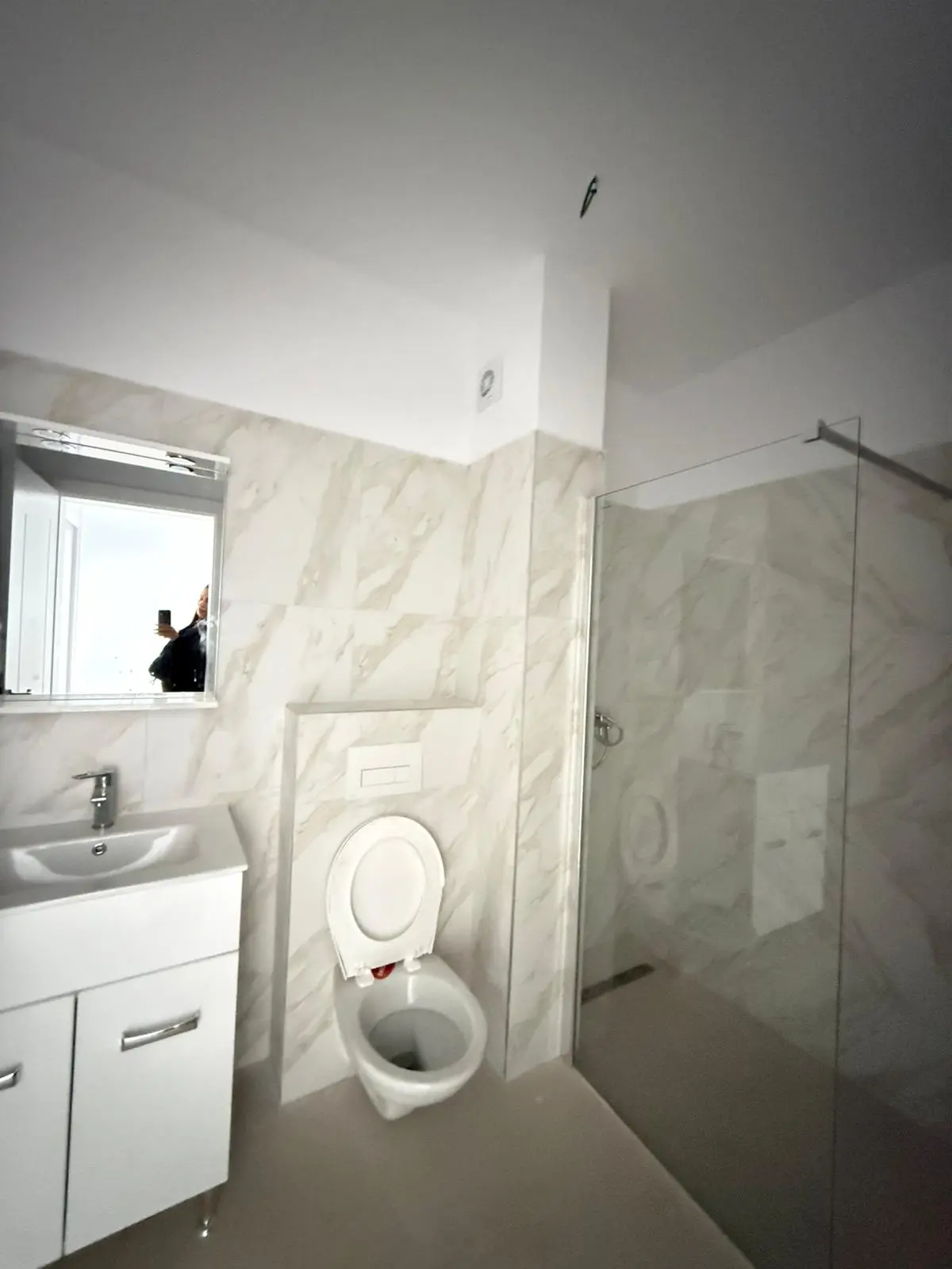 De vanzare Apartament 3 camere, zona Centru Alba Mall, Bloc Nou., fotografia 6