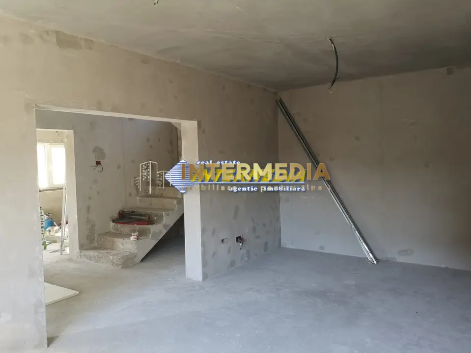 Casa noua P+1 semifinisata de vanzare, in zona Alba-Micesti, Alba Iulia, fotografia 2