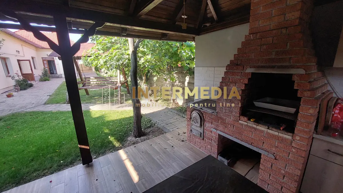 Casa cu 4 camere mobilata si utilata 593mp teren zona Centru, fotografia 9