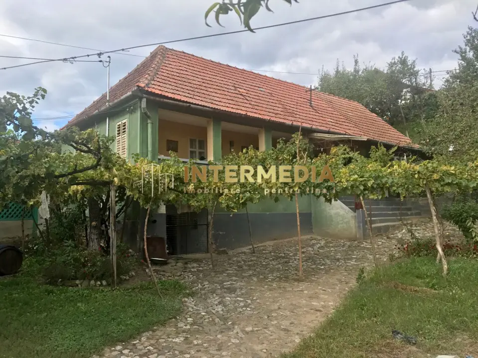 OKAZIE! Casa in Cricau 3 Camere 1300 mp. Curte Teren Fantana Utilitati Asfalt, fotografia 8