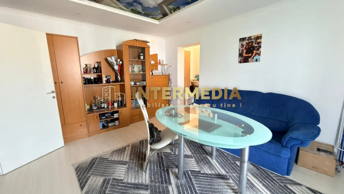 Vanzare Apartament 2 camere cu Balcon CUGIR Parcare Finisat Utilat Mobilat, fotografia 12