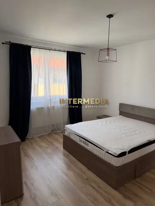 Apartament cu 3 camere Bloc NOU CENTRU Scara Interioara Mobilat Utilat Parcare, fotografia 1